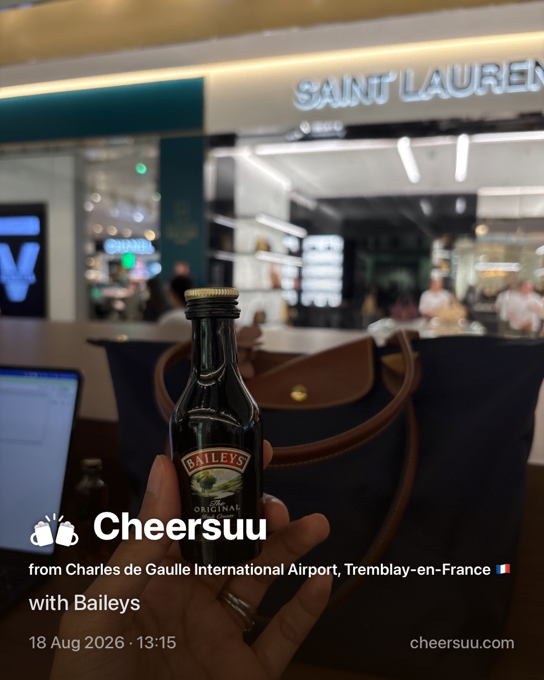 A Cheersuu from Charles de Gaulle International Airport, Tremblay-en-France
